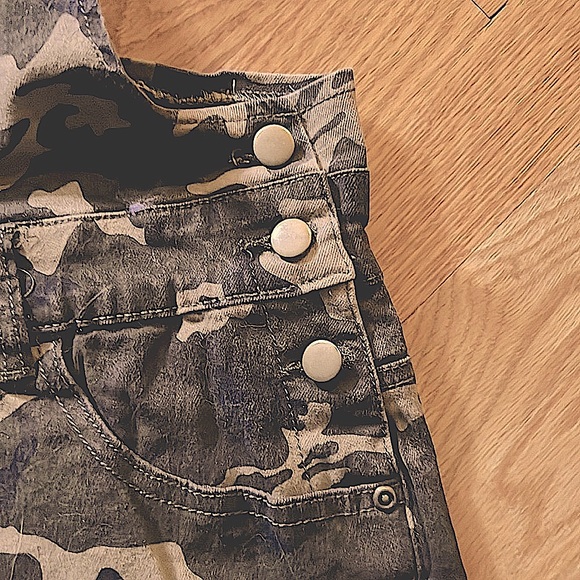 🔖 CLEARANCE🔖 GREEN CAMOUFLAGE DISTRESSED RIPPED DESTROYED JEAN OVERALL SHORTS 1X - Picture 12 of 13